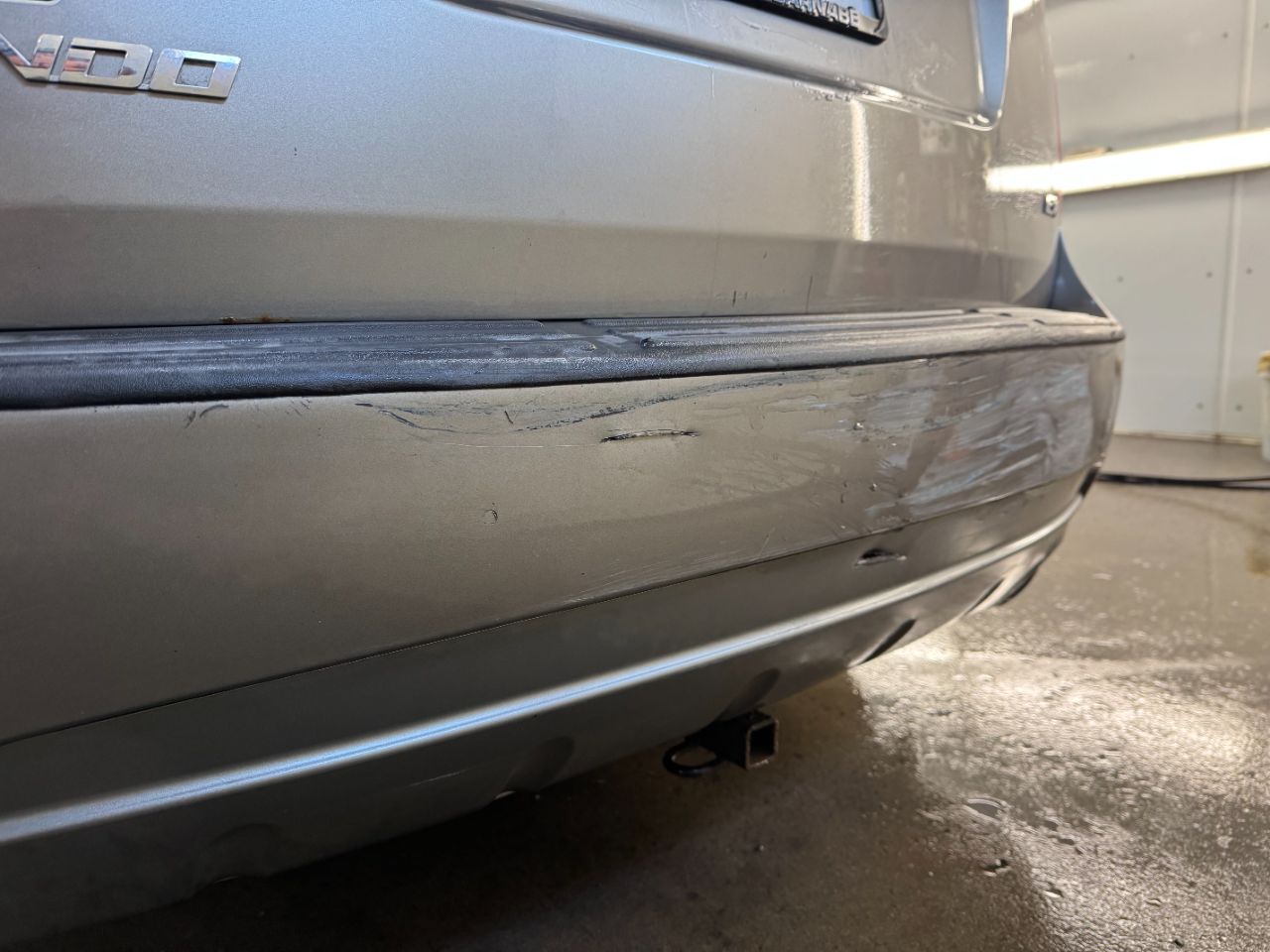 kia rondo Pare-chocs arrière droit endommagé Kia Rondo