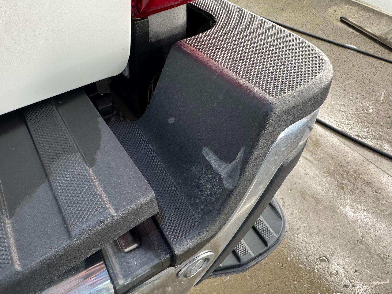 Ford F-250 Super Duty pare-choc éraflé