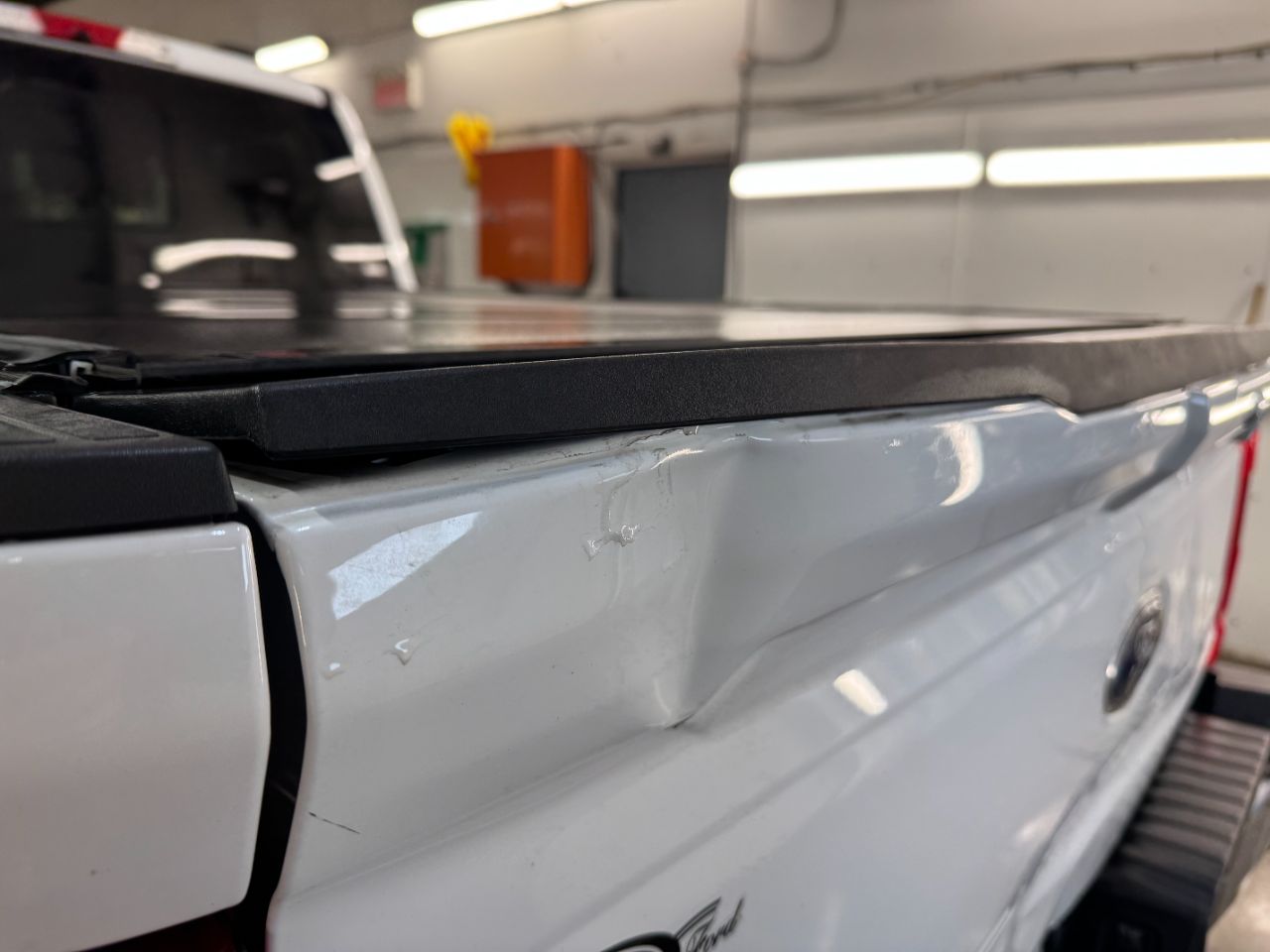 Ford F-250 Super Duty hayon enfoncé