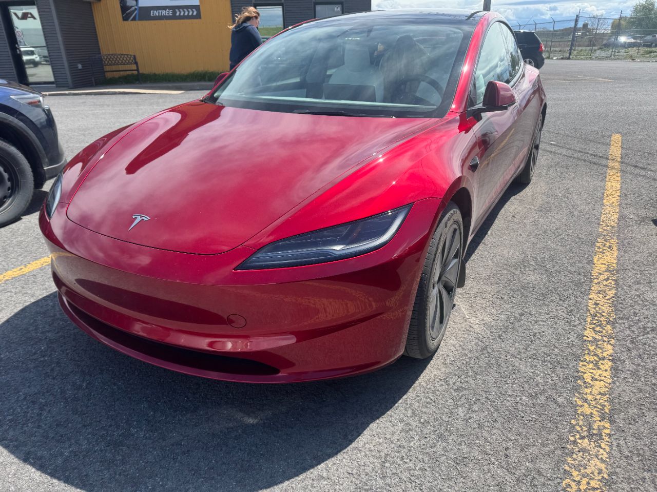 Aile avant Tesla Model 3 à redresser