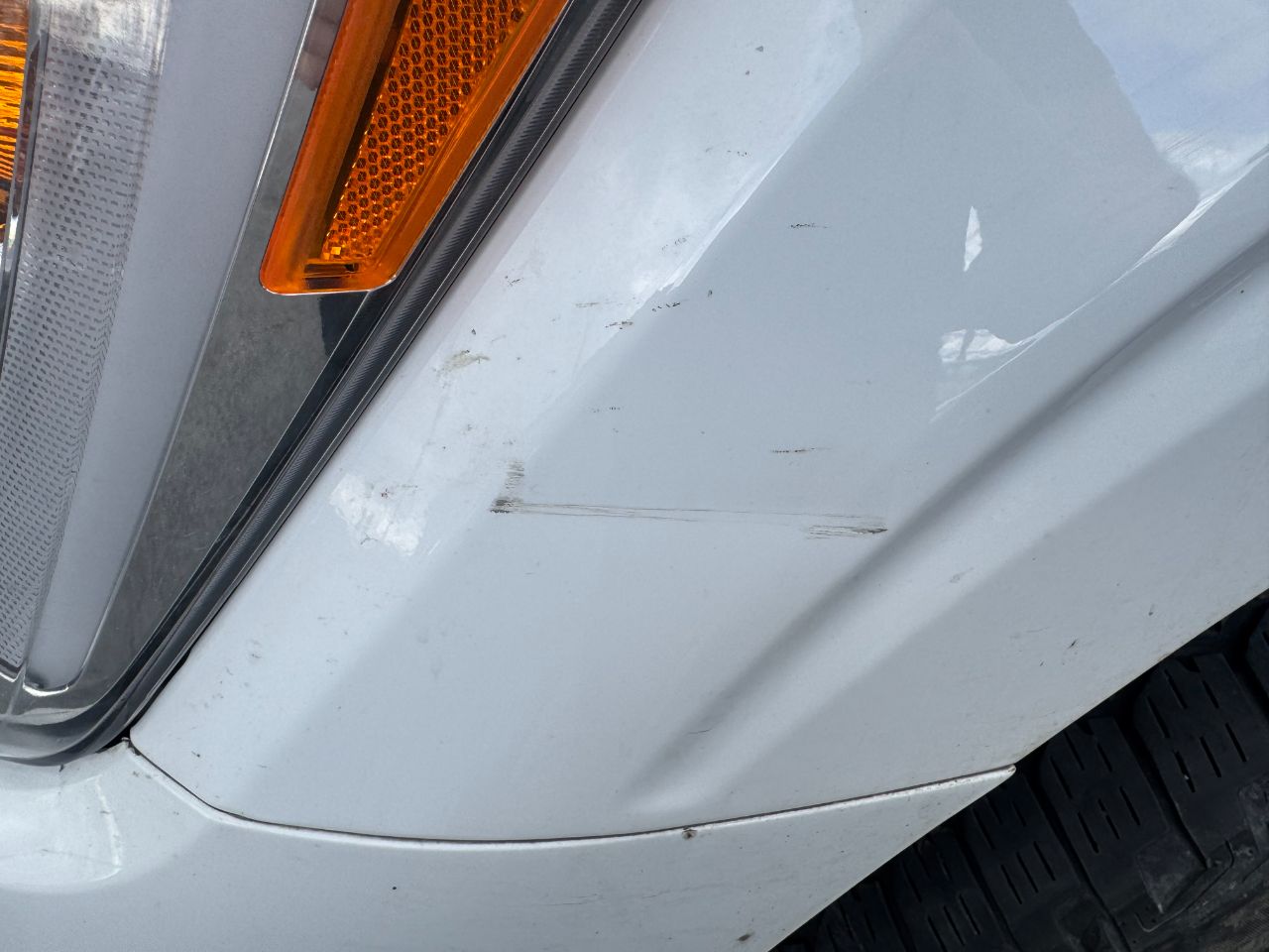 F-150 aile avant gauche endommagée