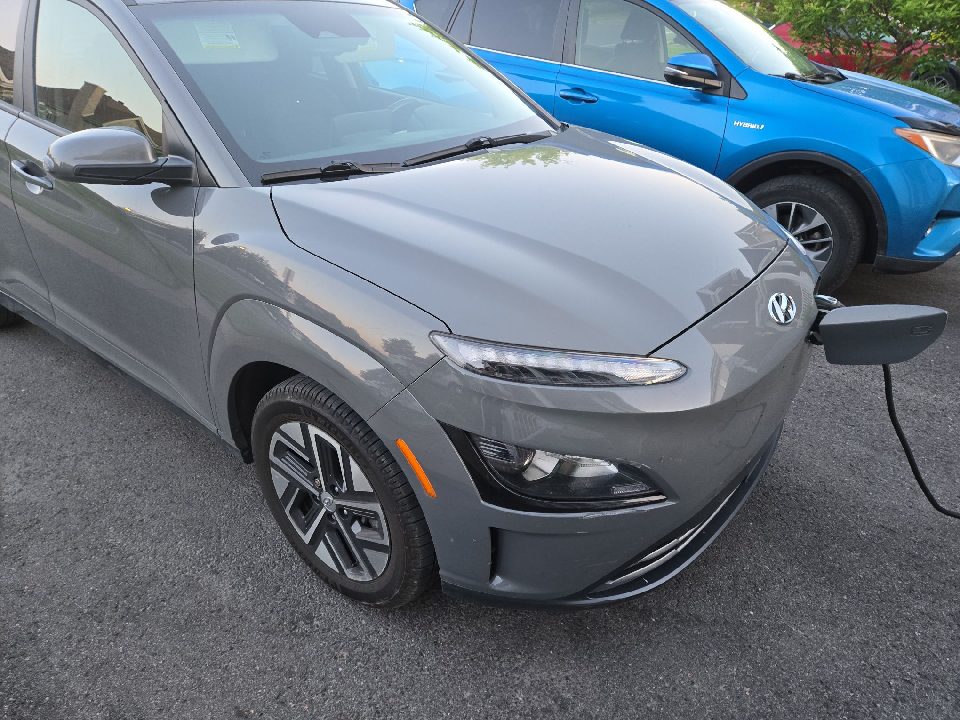 Kona électrique gris branchement côté droit